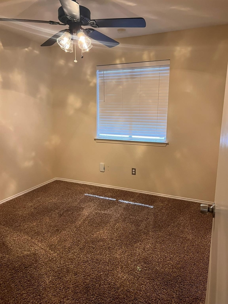 1017 Alexandria Drive - Photo 18