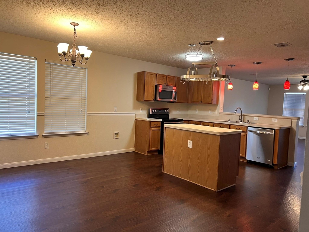 1017 Alexandria Drive - Photo 8