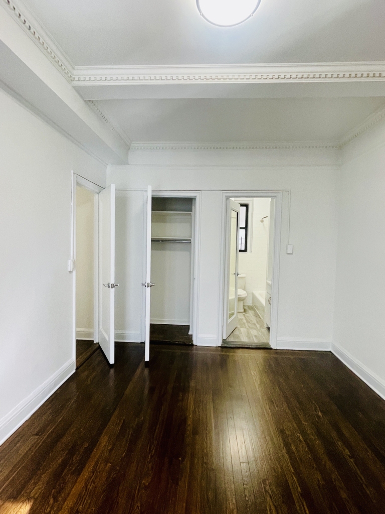 140 East 46th Street  - Photo 4