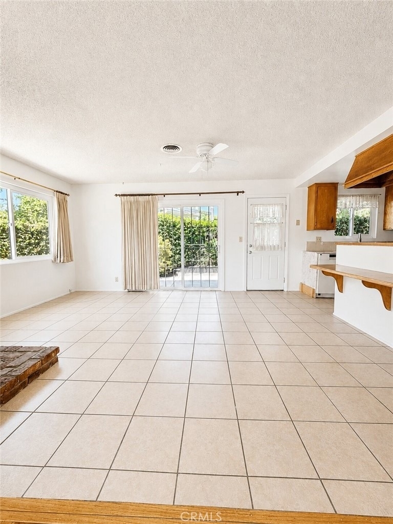 9635 Broadway - Photo 4
