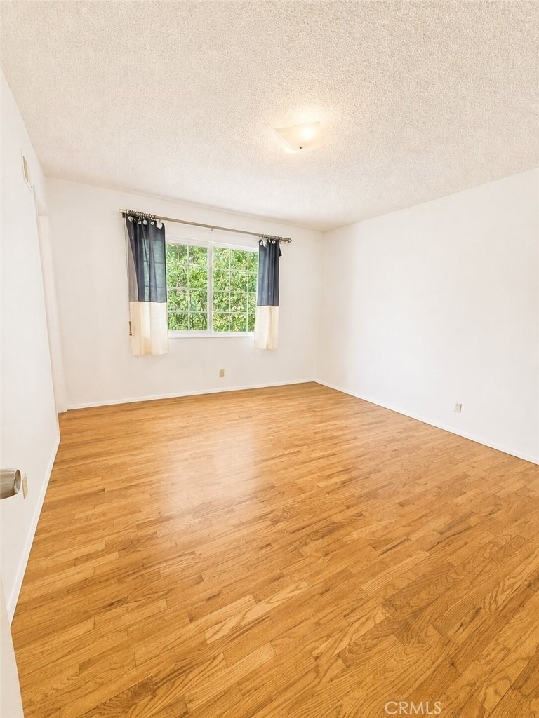 9635 Broadway - Photo 22