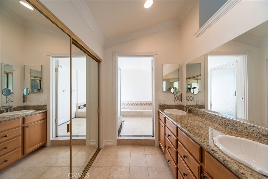 21515 Chirping Sparrow - Photo 19