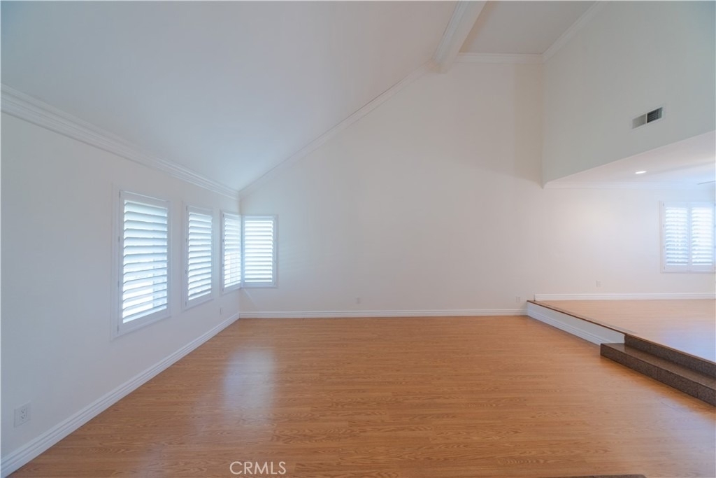 21515 Chirping Sparrow - Photo 3