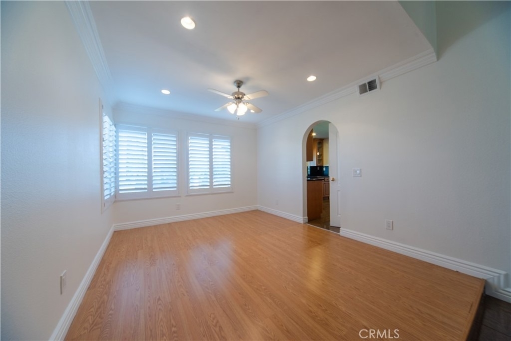 21515 Chirping Sparrow - Photo 5