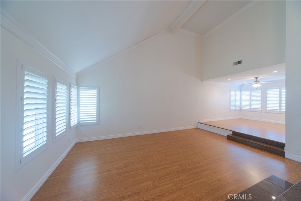 21515 Chirping Sparrow - Photo 4