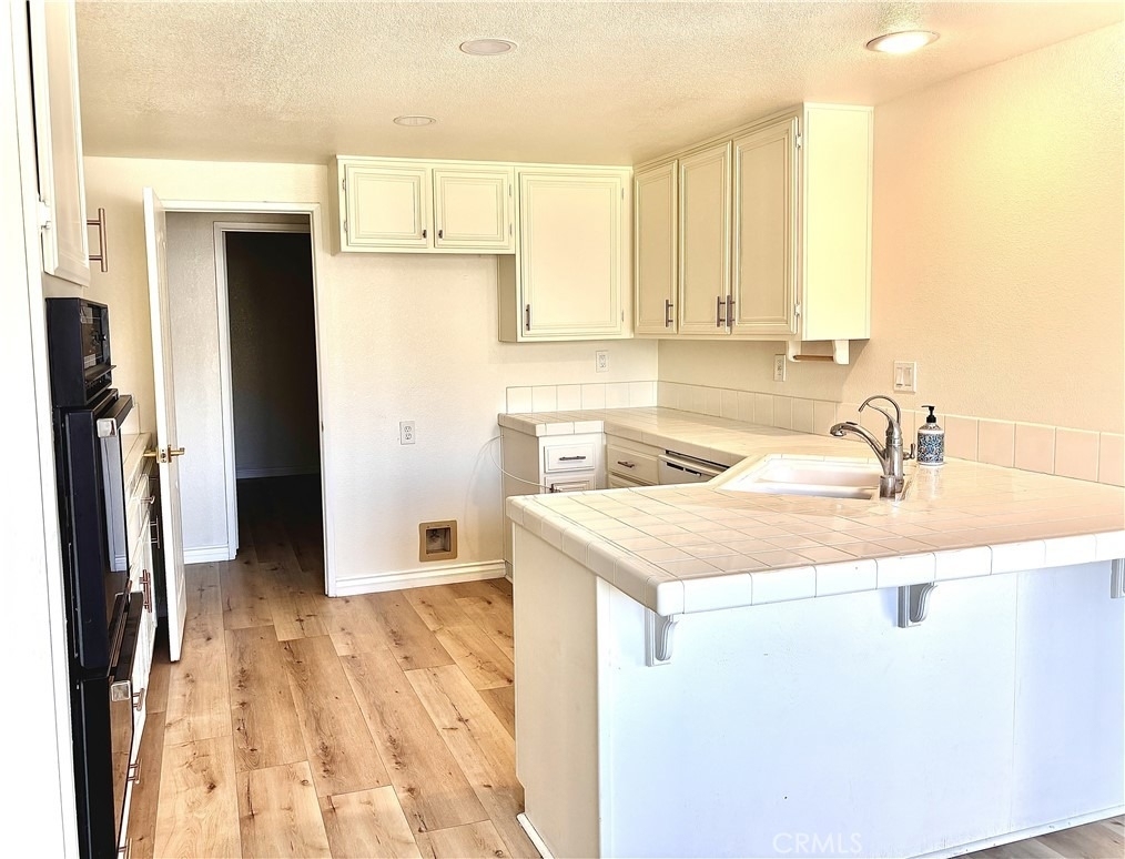 1217 Avenida Roundelay - Photo 1