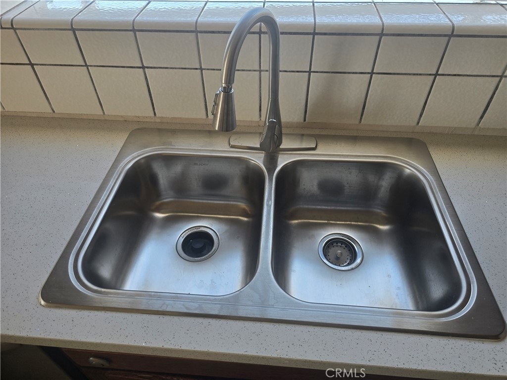 7057 W Avenue H - Photo 9