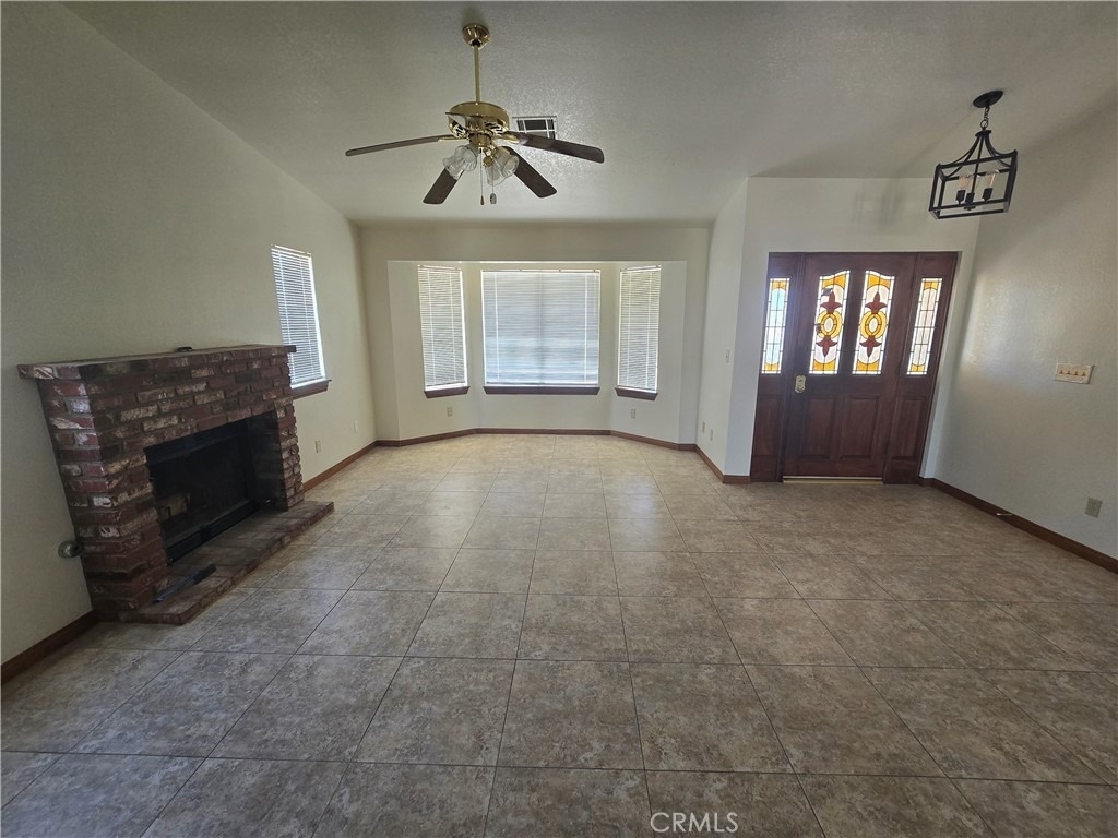 7057 W Avenue H - Photo 3