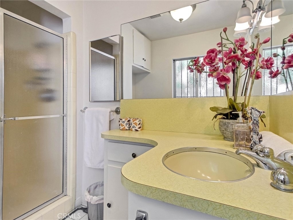 4268 Troost Avenue - Photo 17