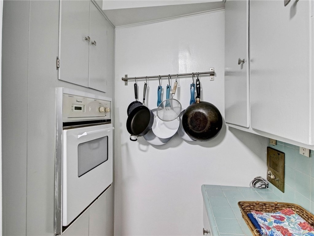 4268 Troost Avenue - Photo 9