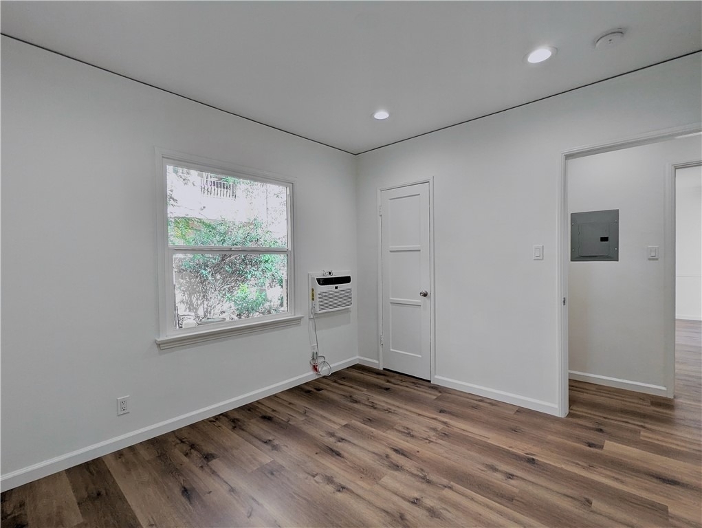 10931 Whipple Street - Photo 14