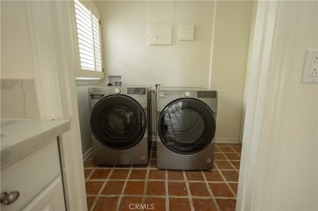 446 S La Peer Drive - Photo 26