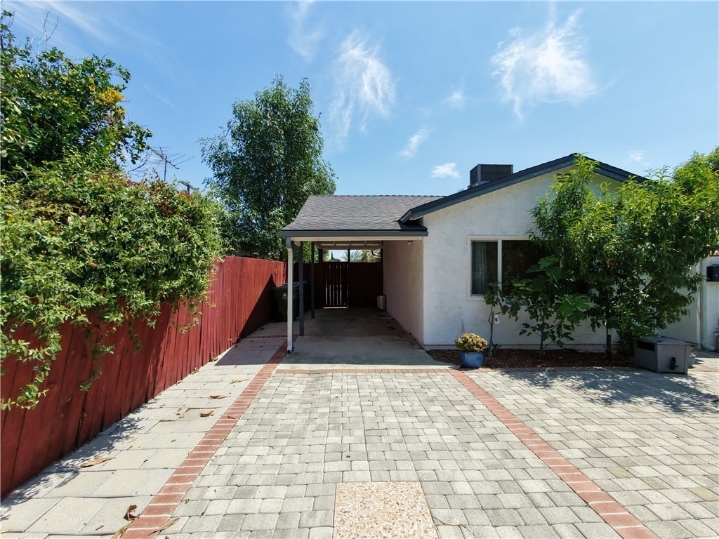 6928 Lubao Avenue - Photo 2