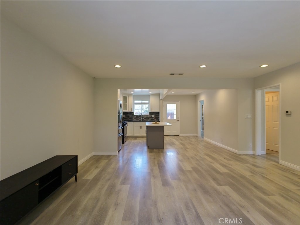 6928 Lubao Avenue - Photo 11