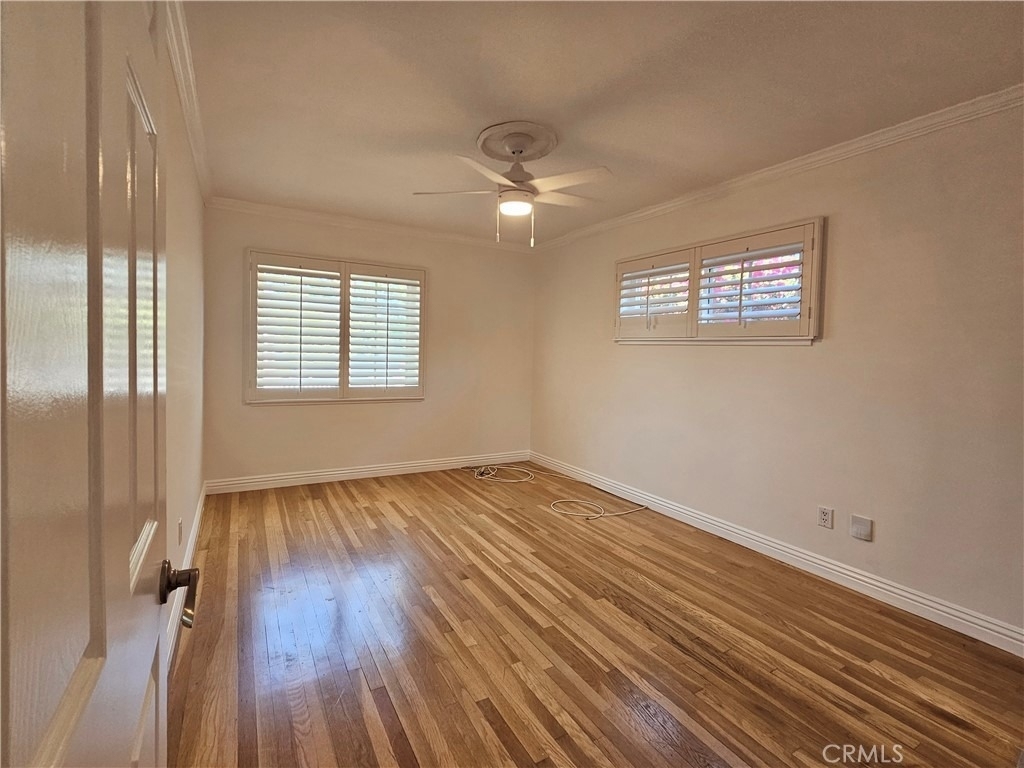 5624 Graves Avenue - Photo 7