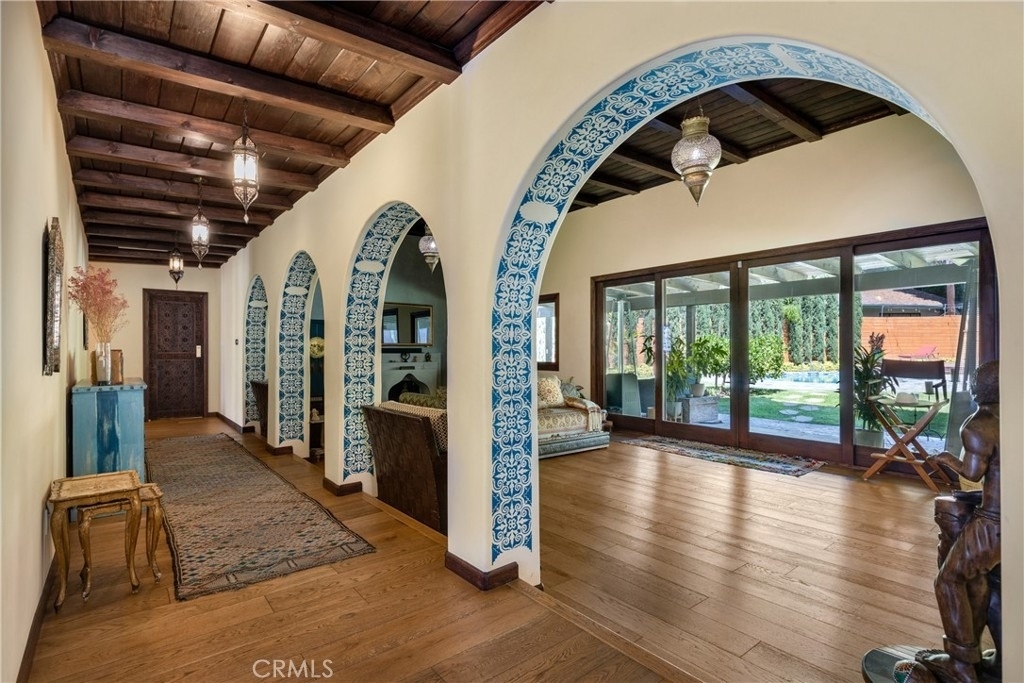 3092 Laurel Canyon Boulevard - Photo 2