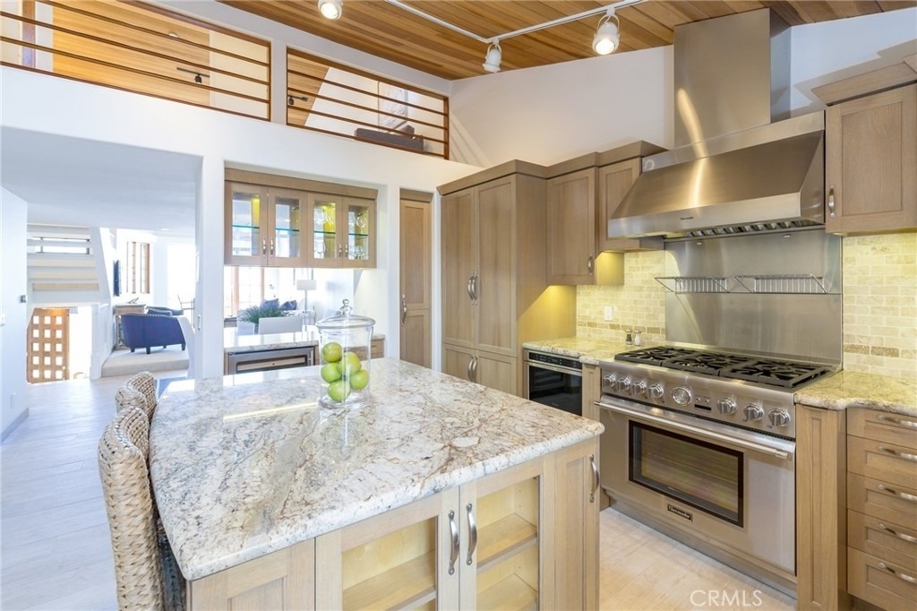 1110 Esplanade - Photo 13