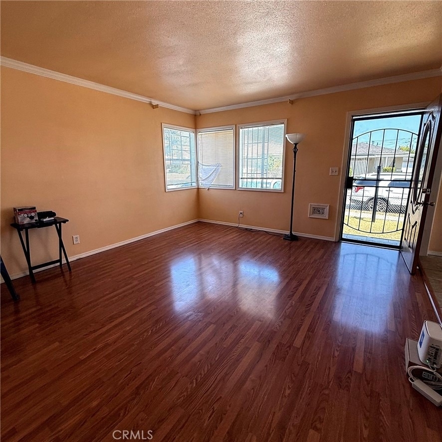 4586 W 142nd - Photo 1