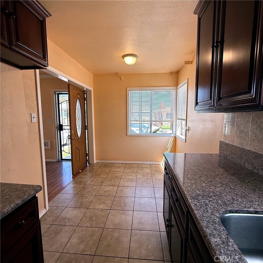 4586 W 142nd - Photo 4