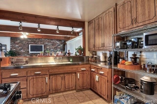 5538 Premiere Avenue - Photo 6