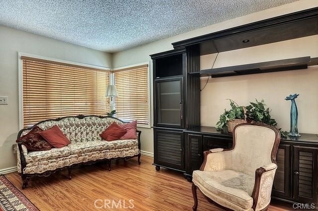 5538 Premiere Avenue - Photo 2