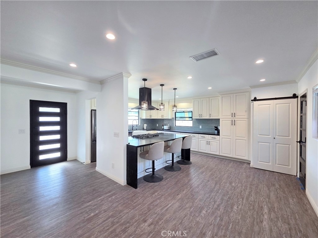 2102 Nipomo Avenue - Photo 6
