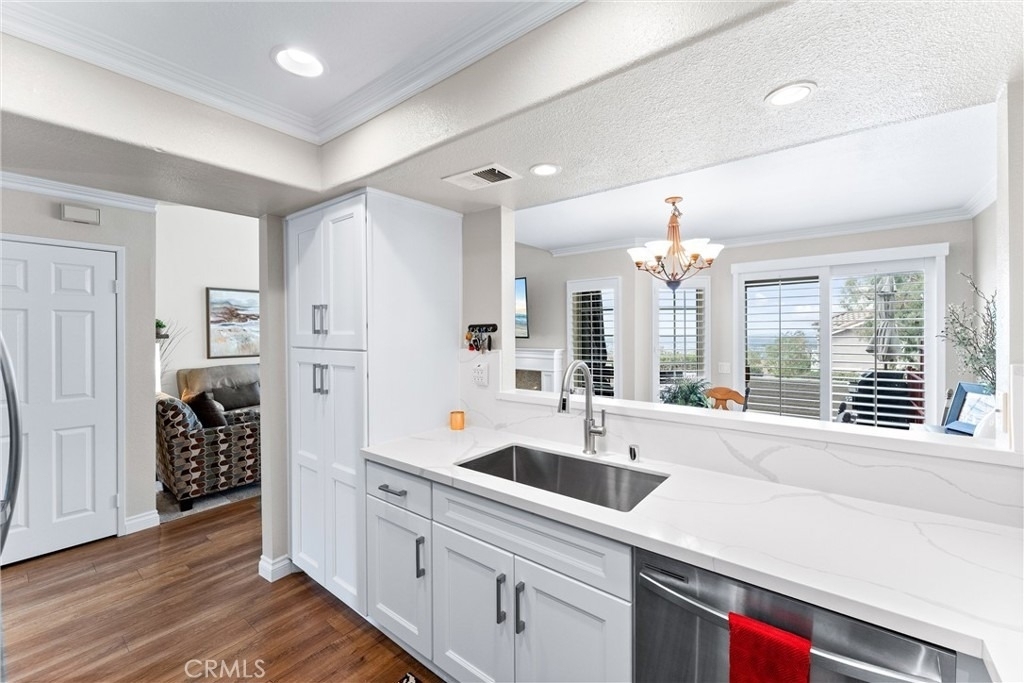 1037 S Daybreak Court - Photo 16