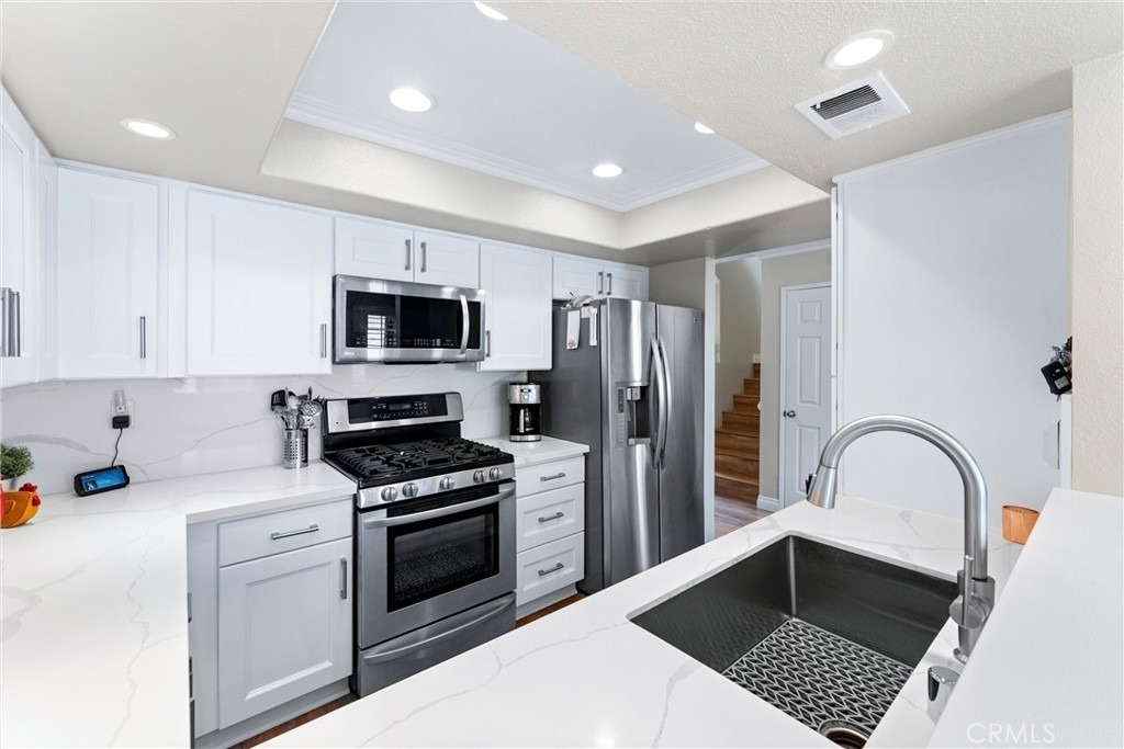 1037 S Daybreak Court - Photo 13