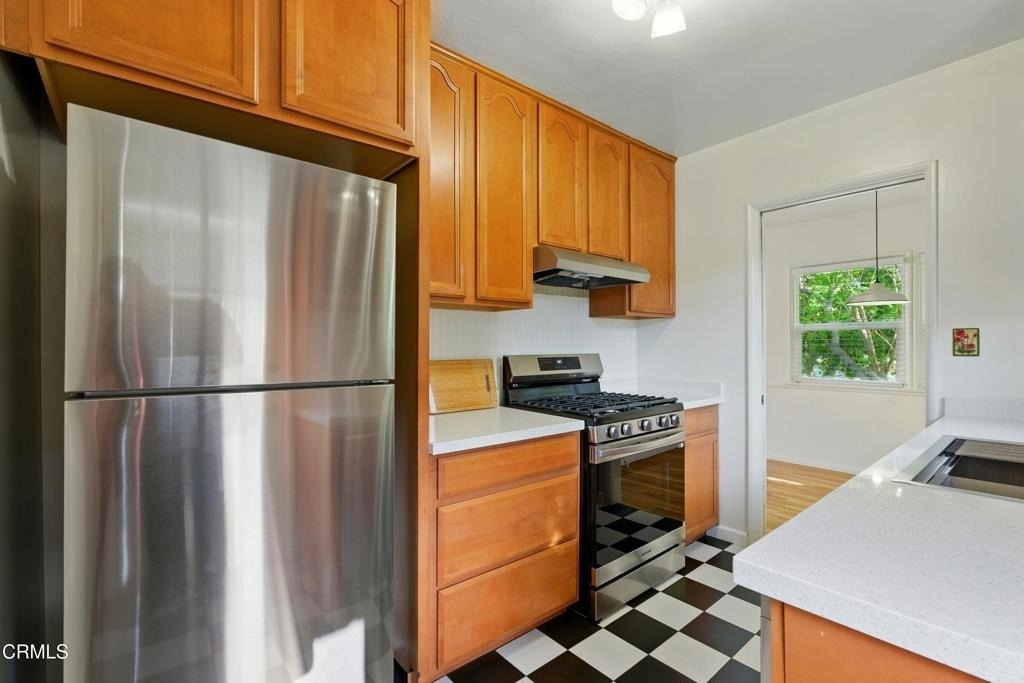 1545 1/2 Riverside Drive - Photo 7