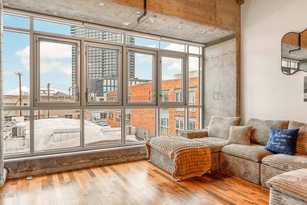 530 S Hewitt Street - Photo 18