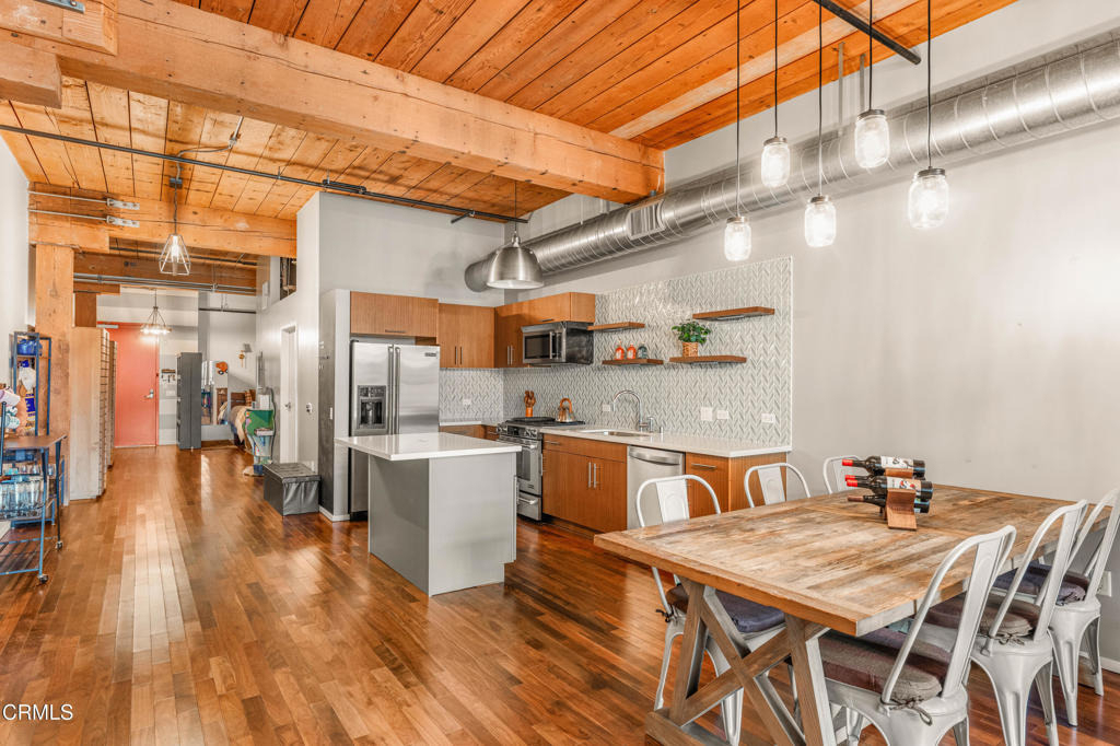 530 S Hewitt Street - Photo 14