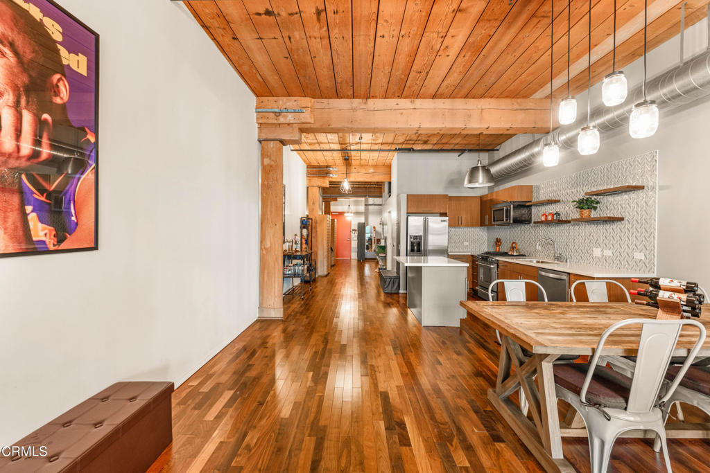 530 S Hewitt Street - Photo 23