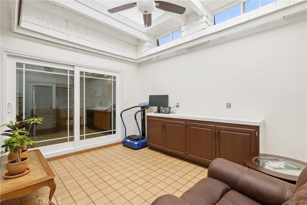 24 Rockrose - Photo 11