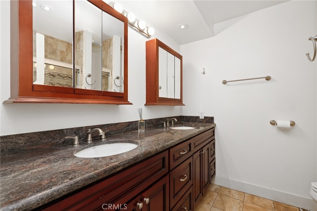 24 Rockrose - Photo 20