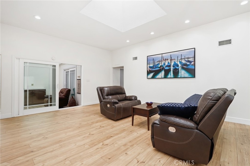 24 Rockrose - Photo 2