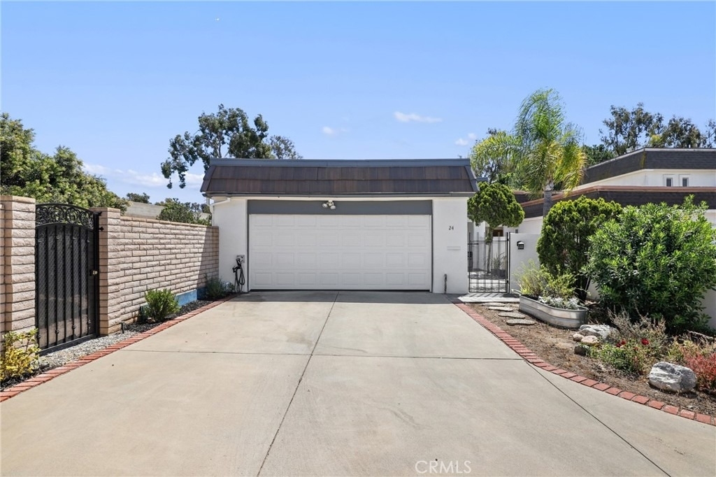 24 Rockrose - Photo 1