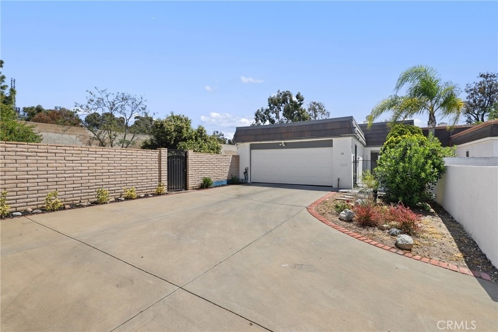 24 Rockrose - Photo 34