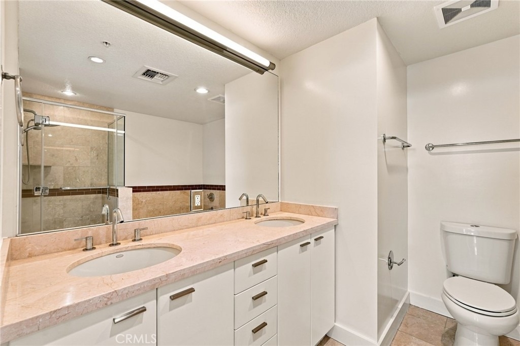 3141 Michelson - Photo 14