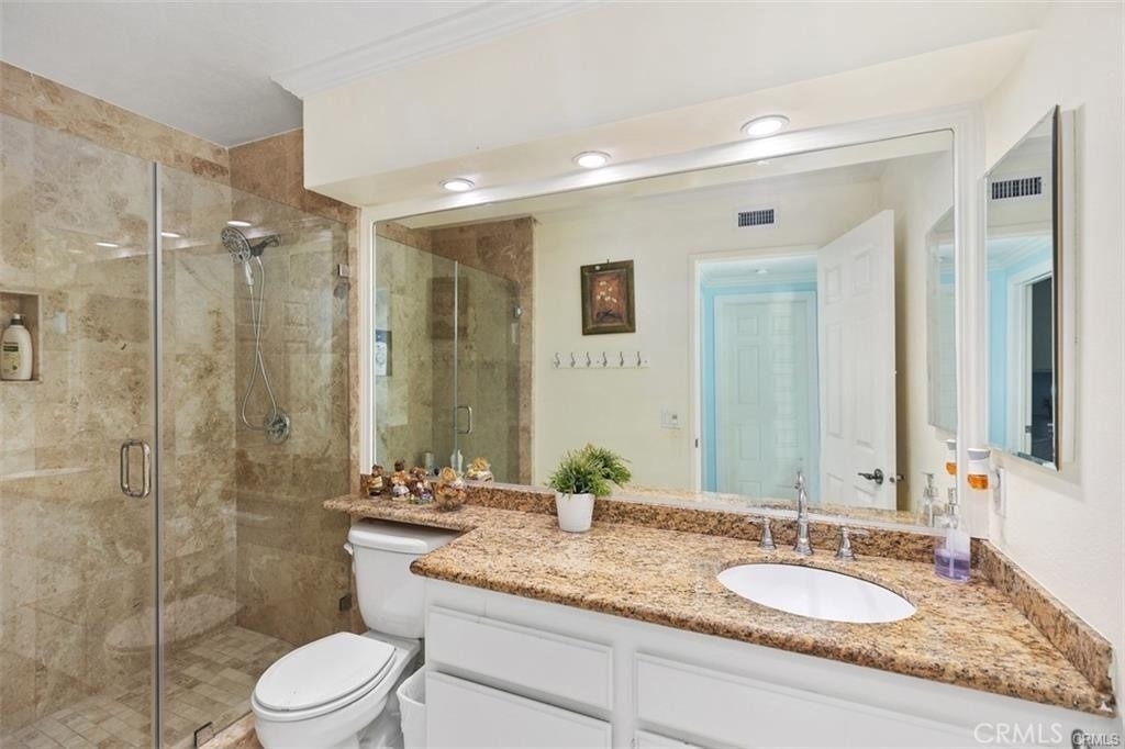 26 Danforth - Photo 21