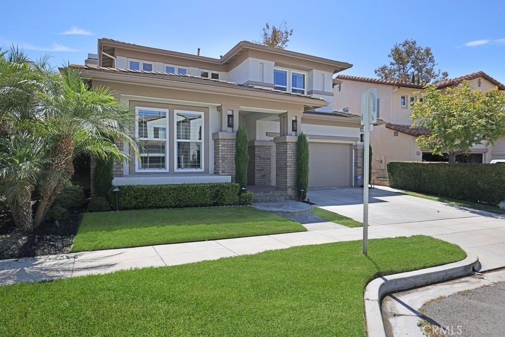 57 Laurelhurst - Photo 2