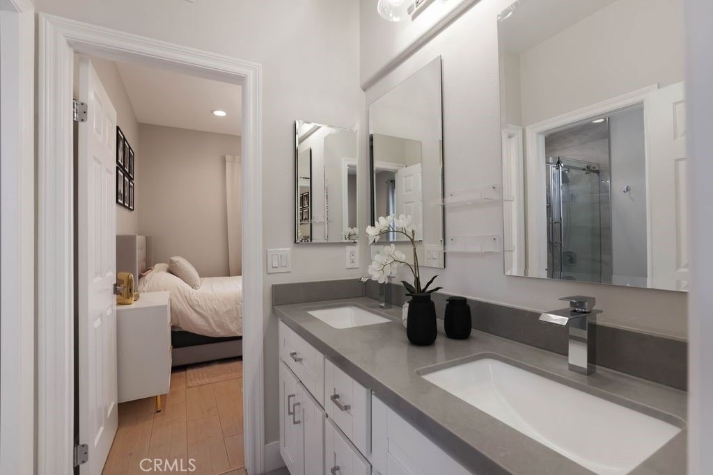57 Laurelhurst - Photo 18