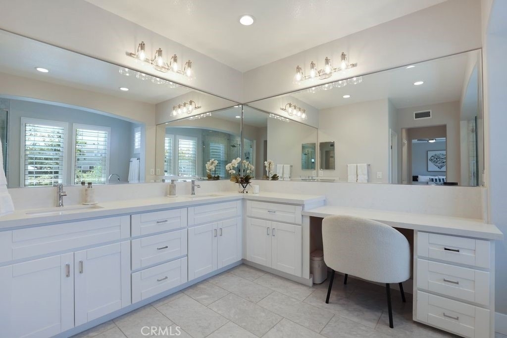 57 Laurelhurst - Photo 21