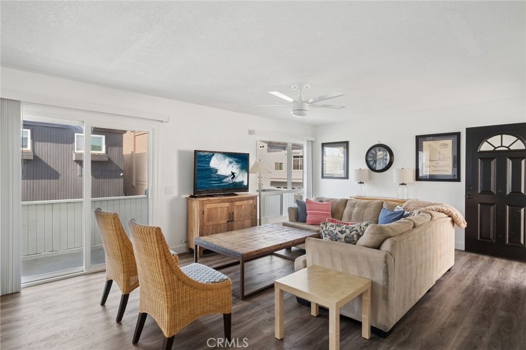 5212 Seashore - Photo 1