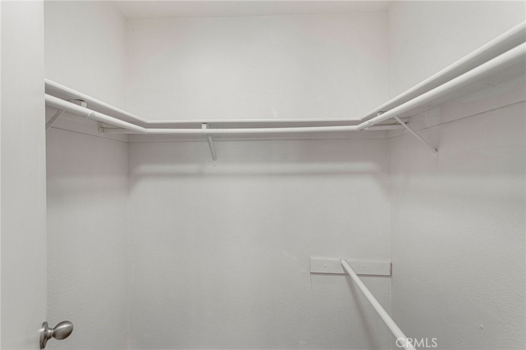 23020 Mansfield Lane - Photo 16