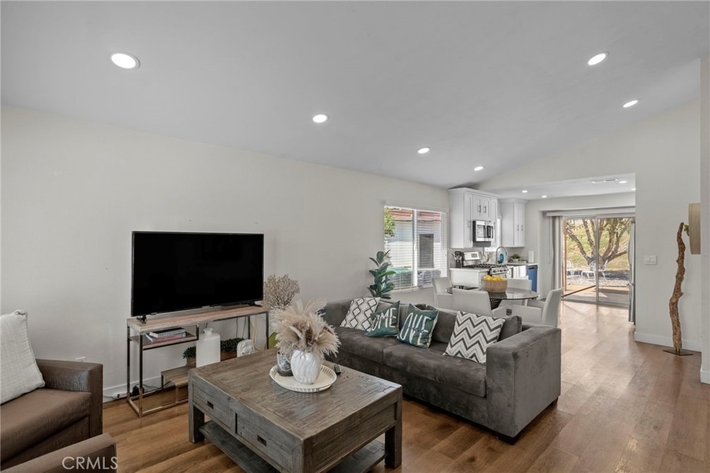 23020 Mansfield Lane - Photo 3
