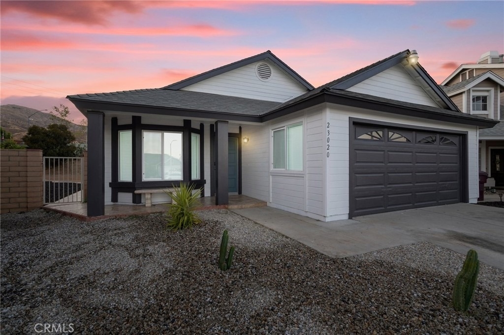 23020 Mansfield Lane - Photo 0