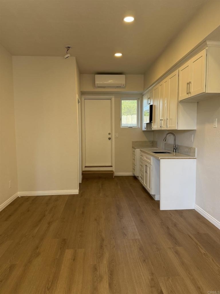 4883 Dixie Dr - Photo 7