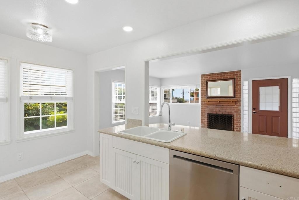 4879 Dixie Drive - Photo 21