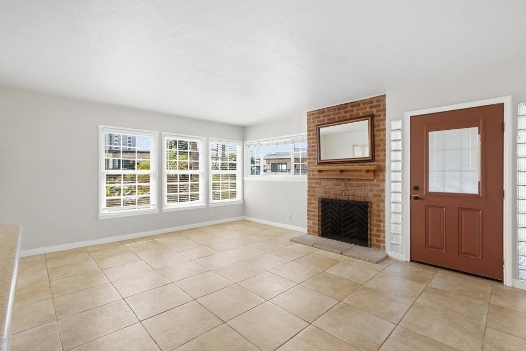 4879 Dixie Drive - Photo 14