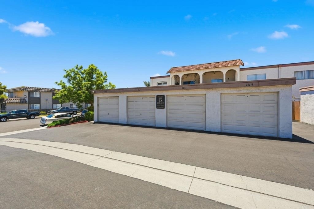 204 Candice Place - Photo 13